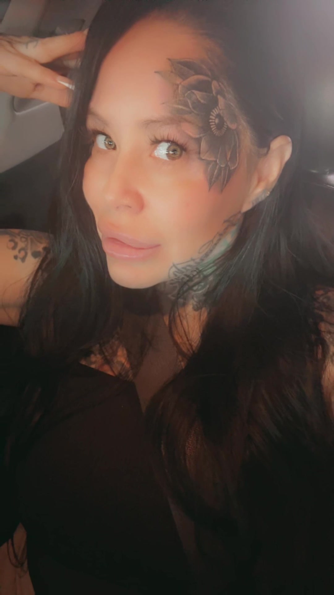 @2prettyniniluv