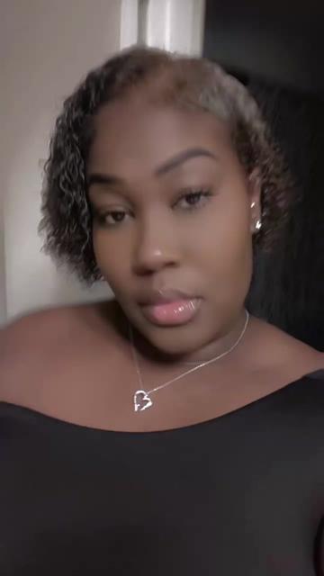 @Nikkitshee