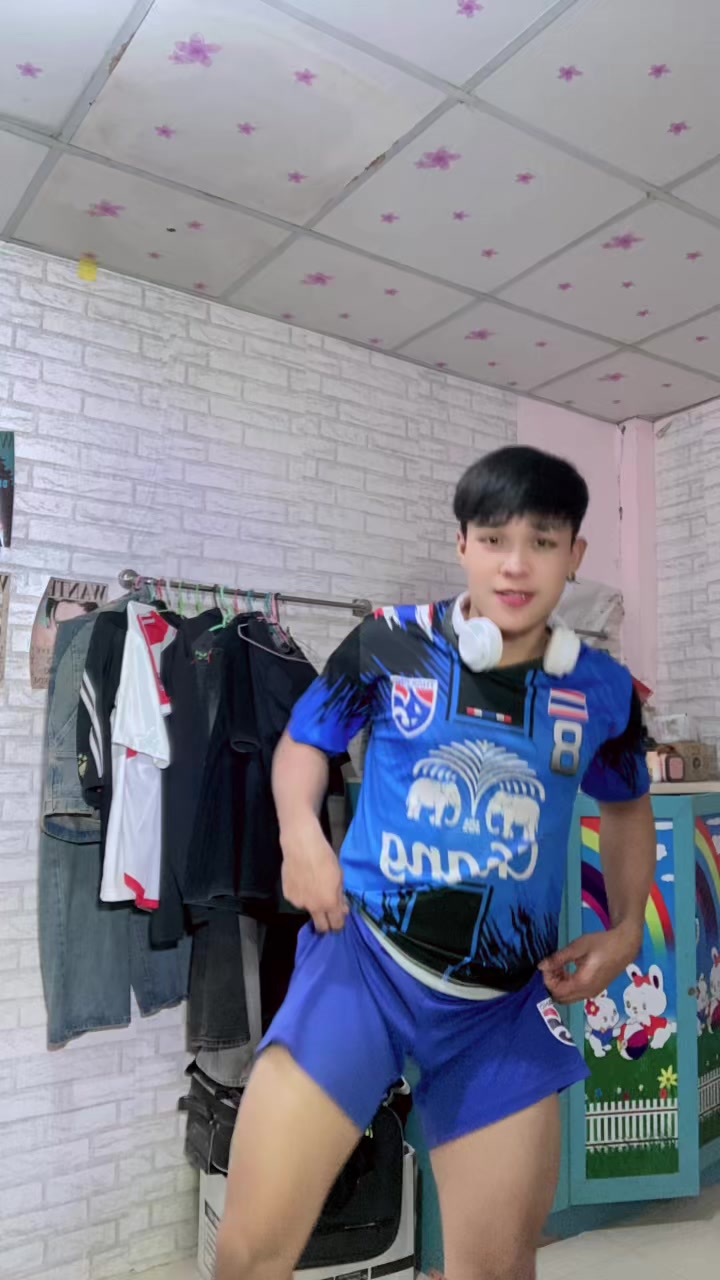 @โฟว์อาร์มครับ