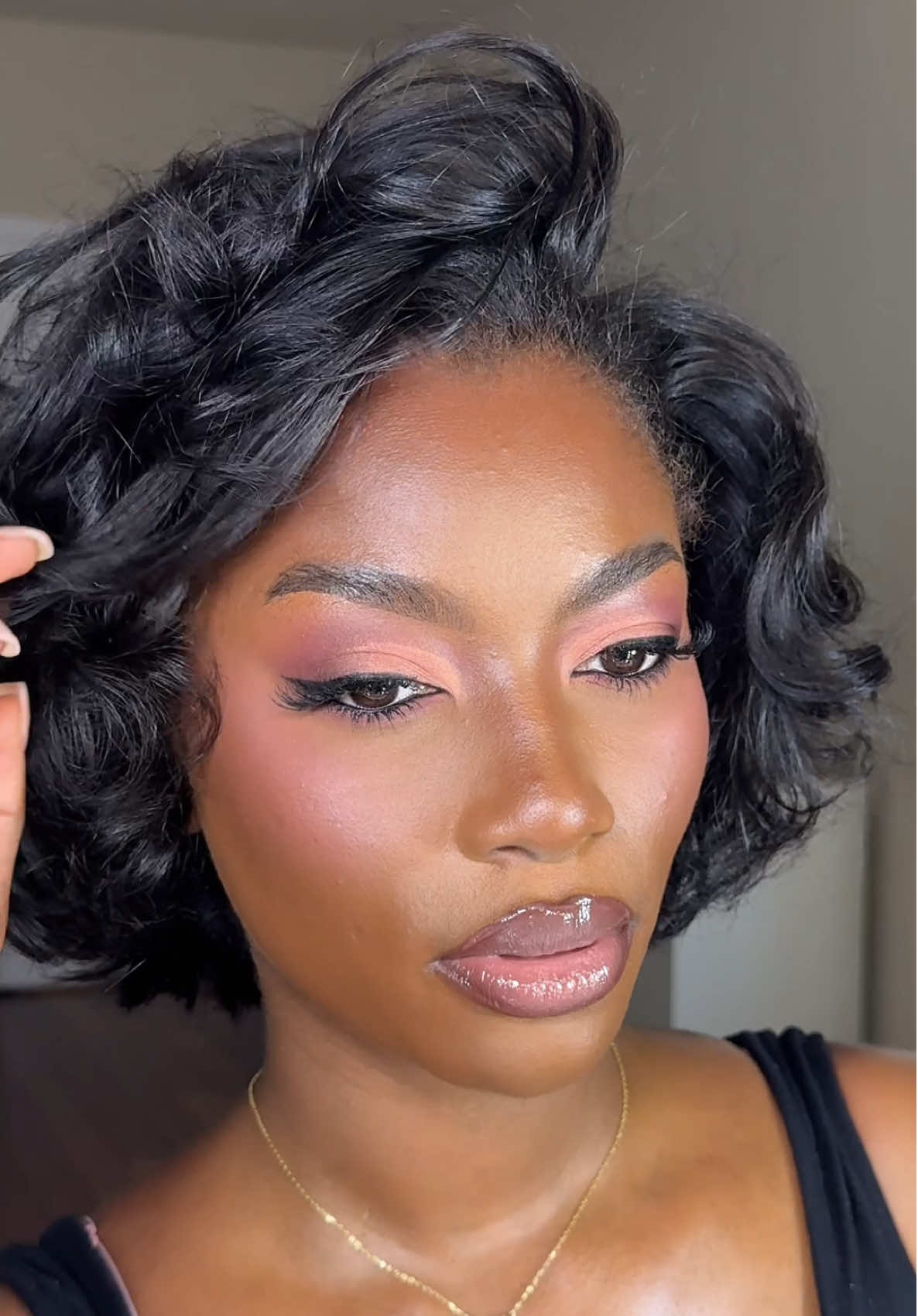 @Kayla B | Beauty Creator✨