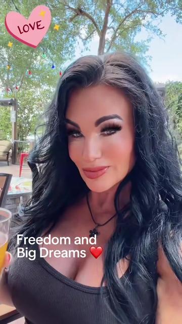 @Julie_AnnXO