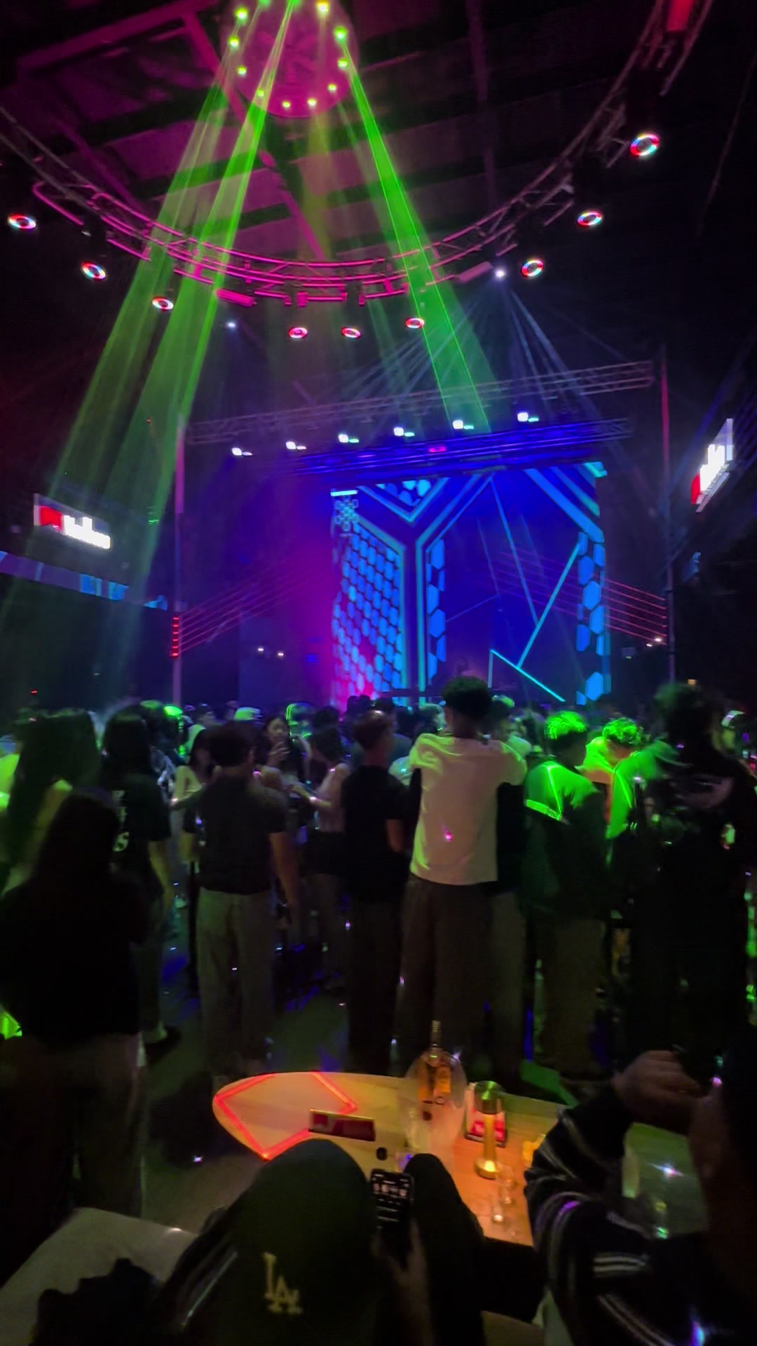 @DD NIGHTCLUB EAST