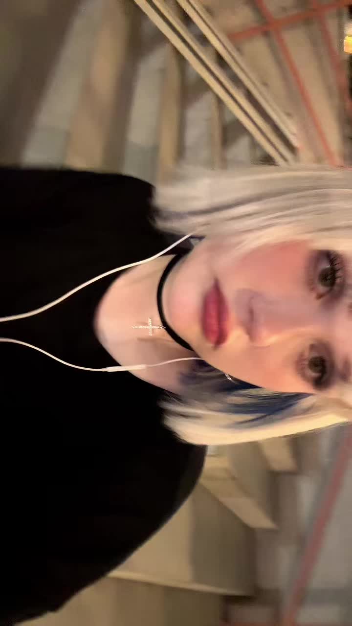 @эллчка мивчи🐰