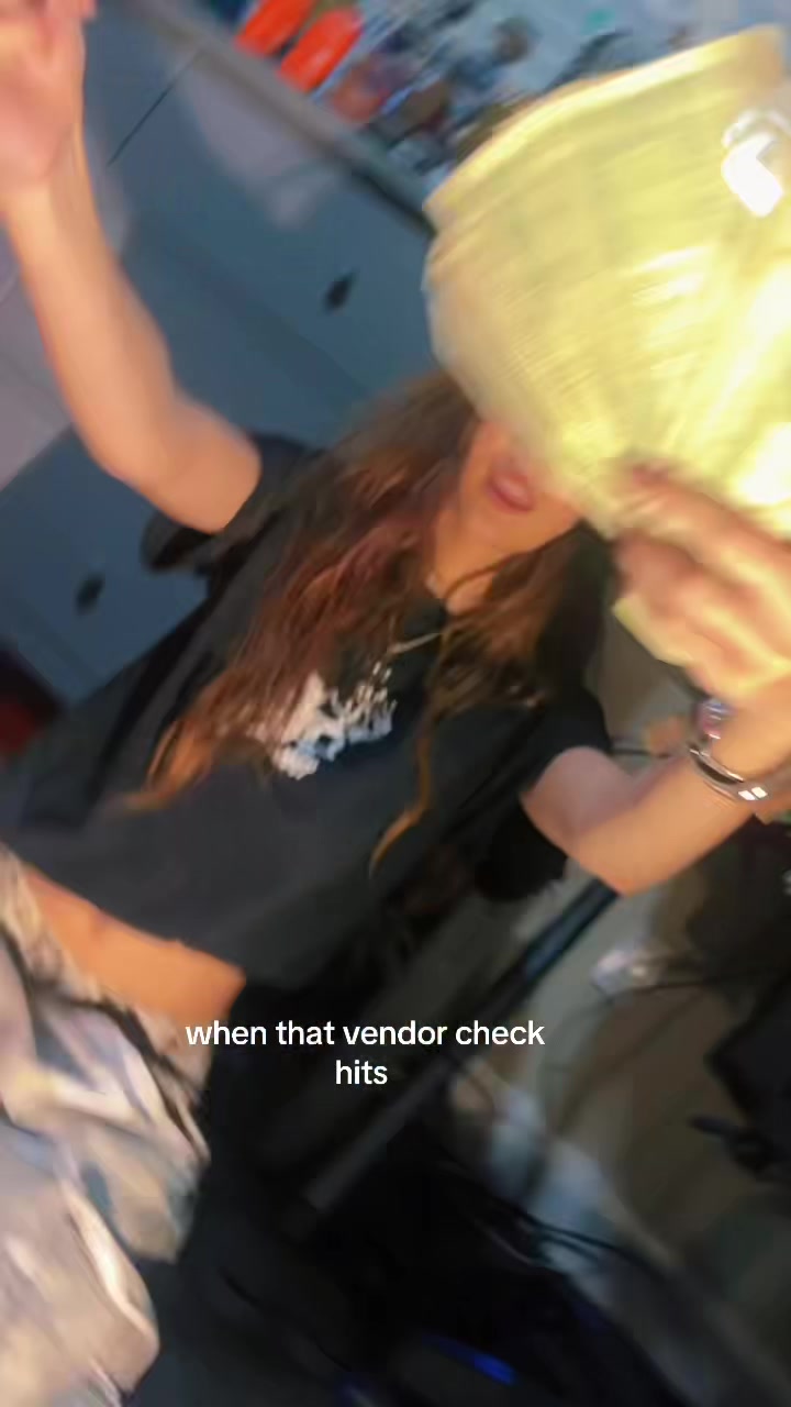 @needmoneyforarchivefashion