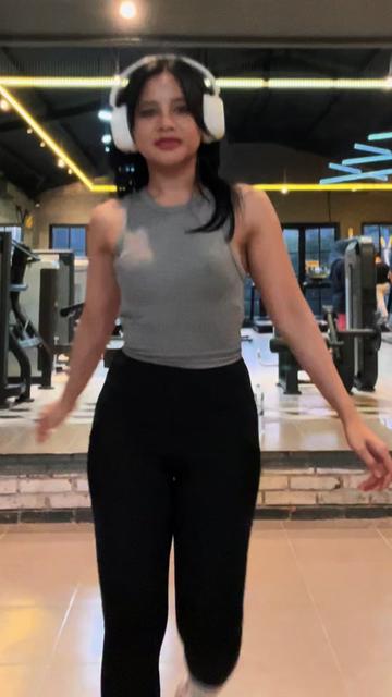 @Vickyvwa