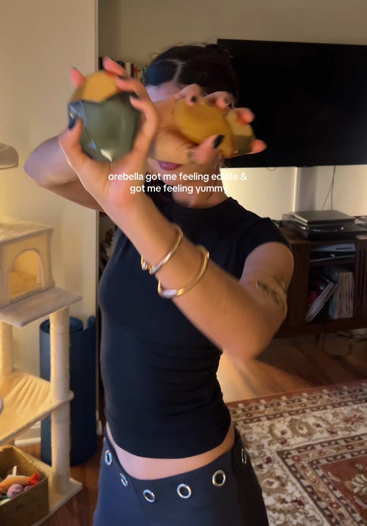 @sxycatmom
