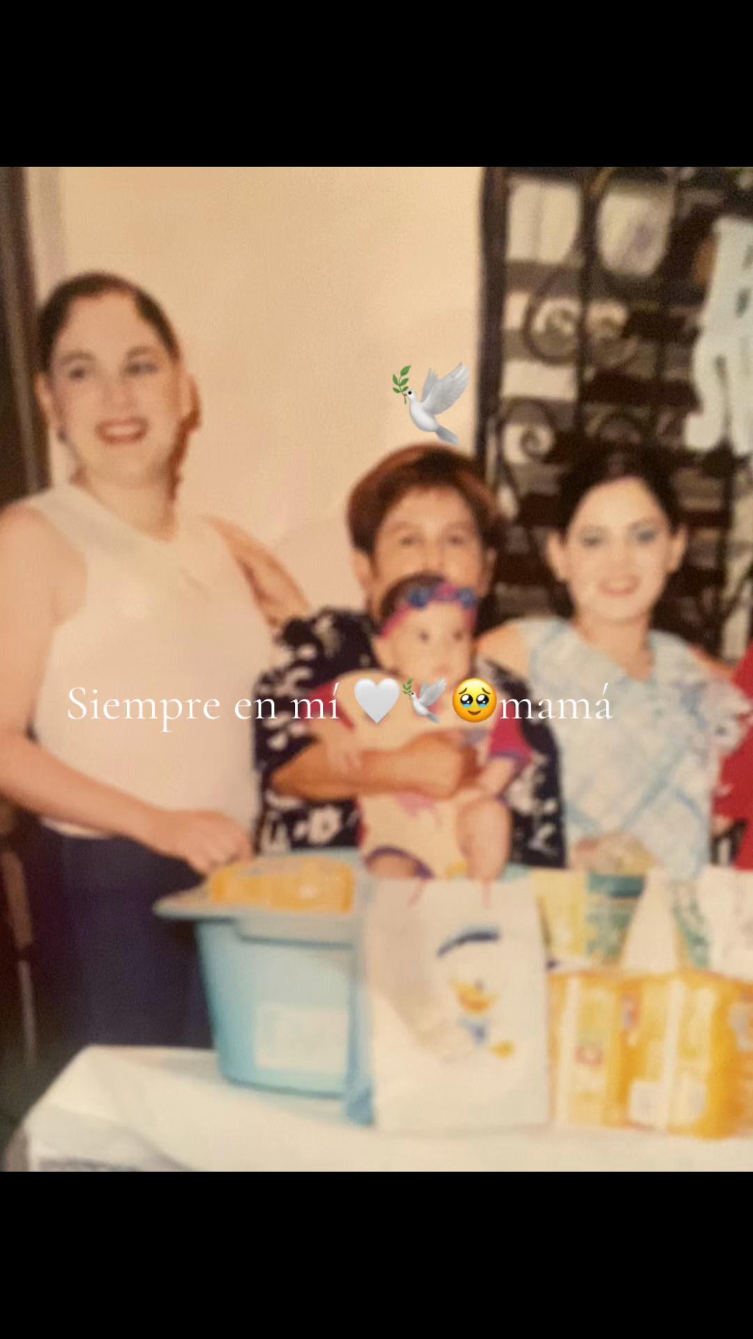 @DANIELA VEGA