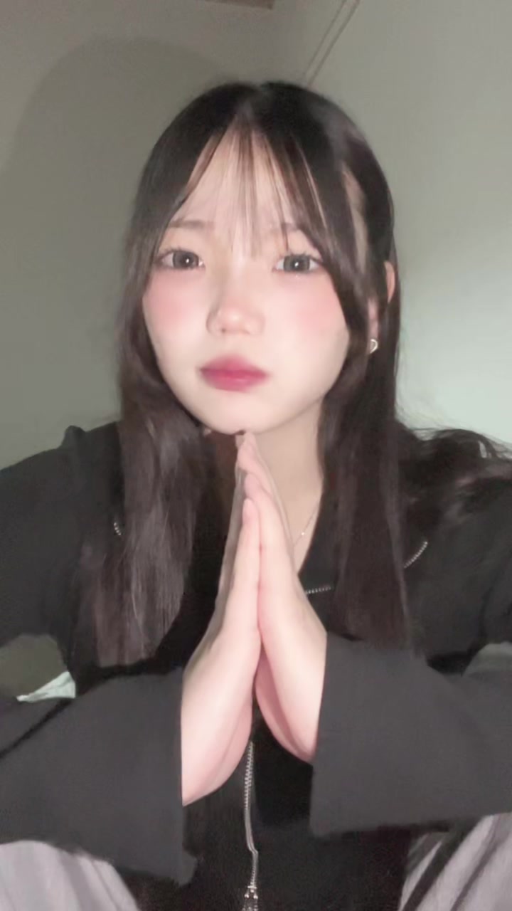 @Riona