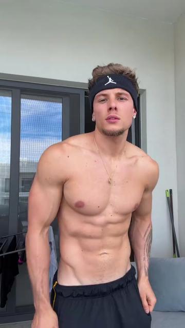 @Benjaminhilton