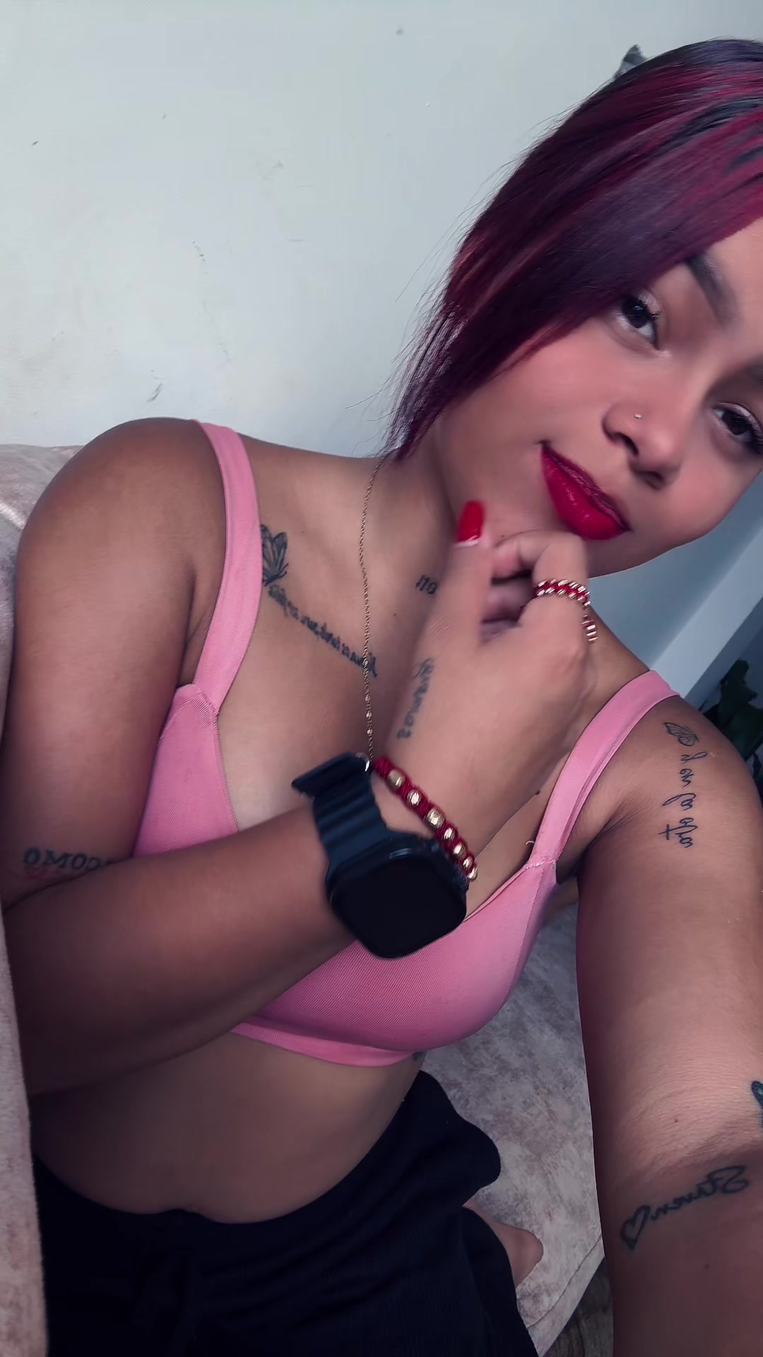 @Jessica🖤.!