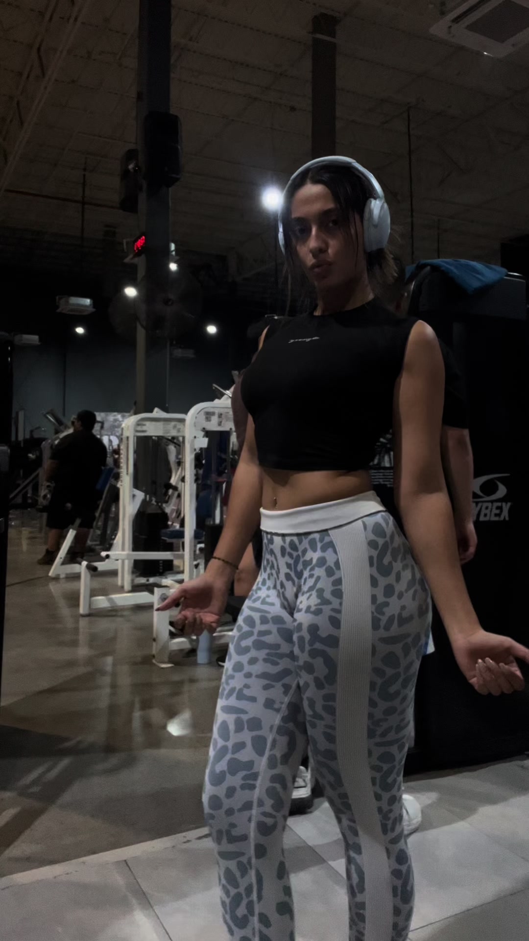 @Karelyurbi