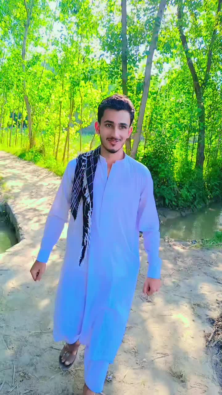 @🇵🇰M K🇦🇪
