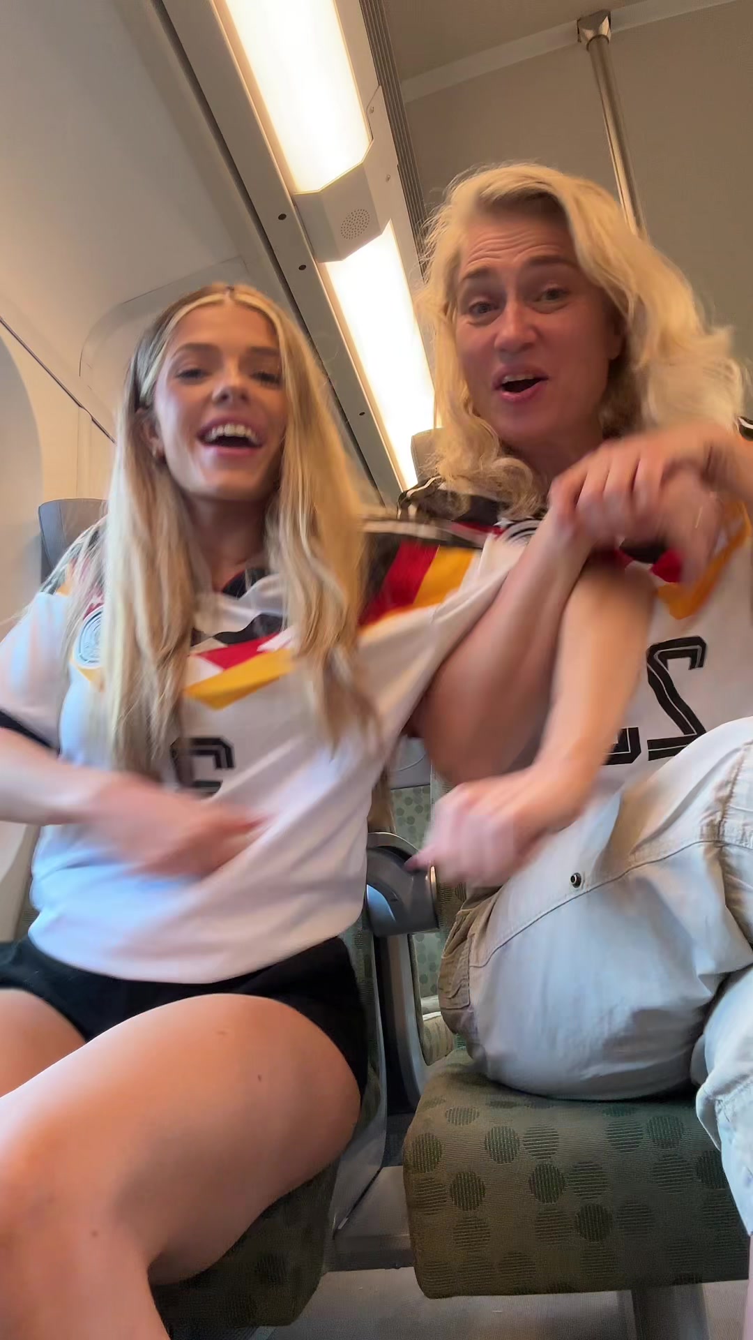 @Em777