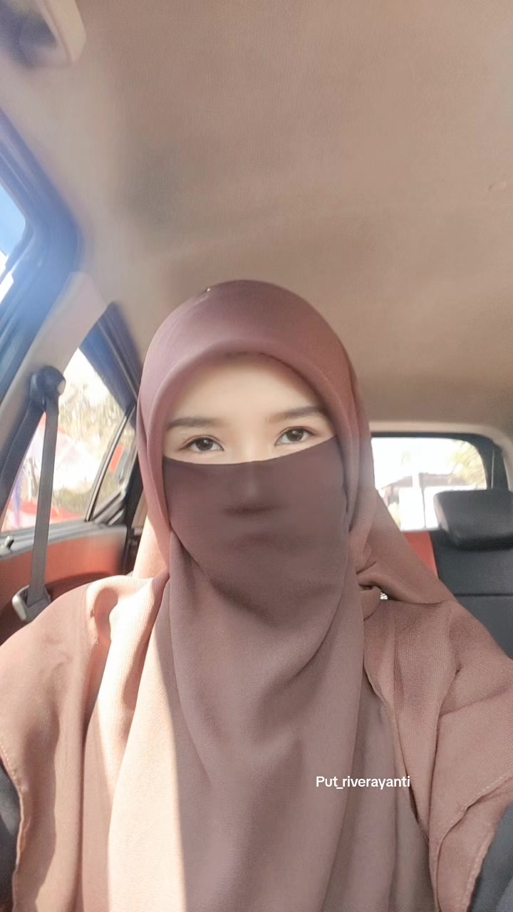 @Putriii🦋🦋