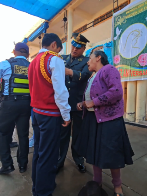 @Policía WAYKI