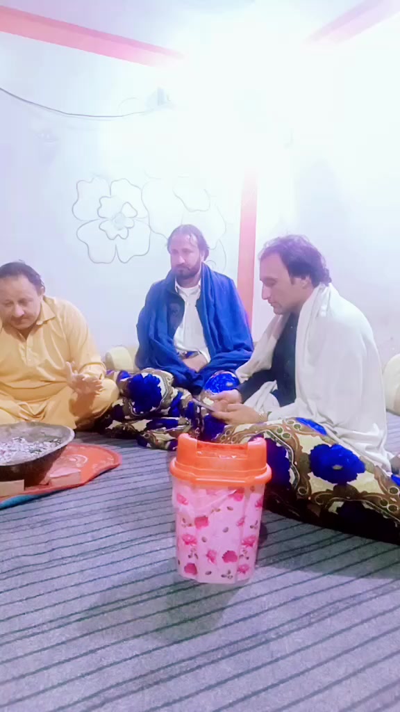 @🧡🤎💛Malak Namat Allah💙💜💚