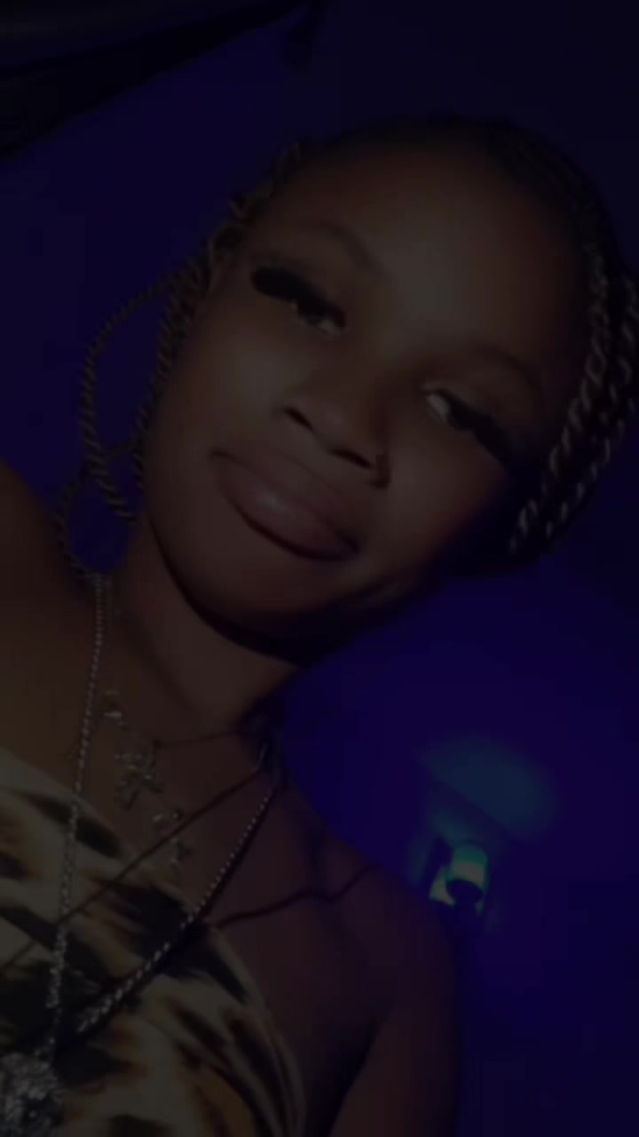 @S🦋a🌹n🥰d🌟r🥰a》€ G😚ld