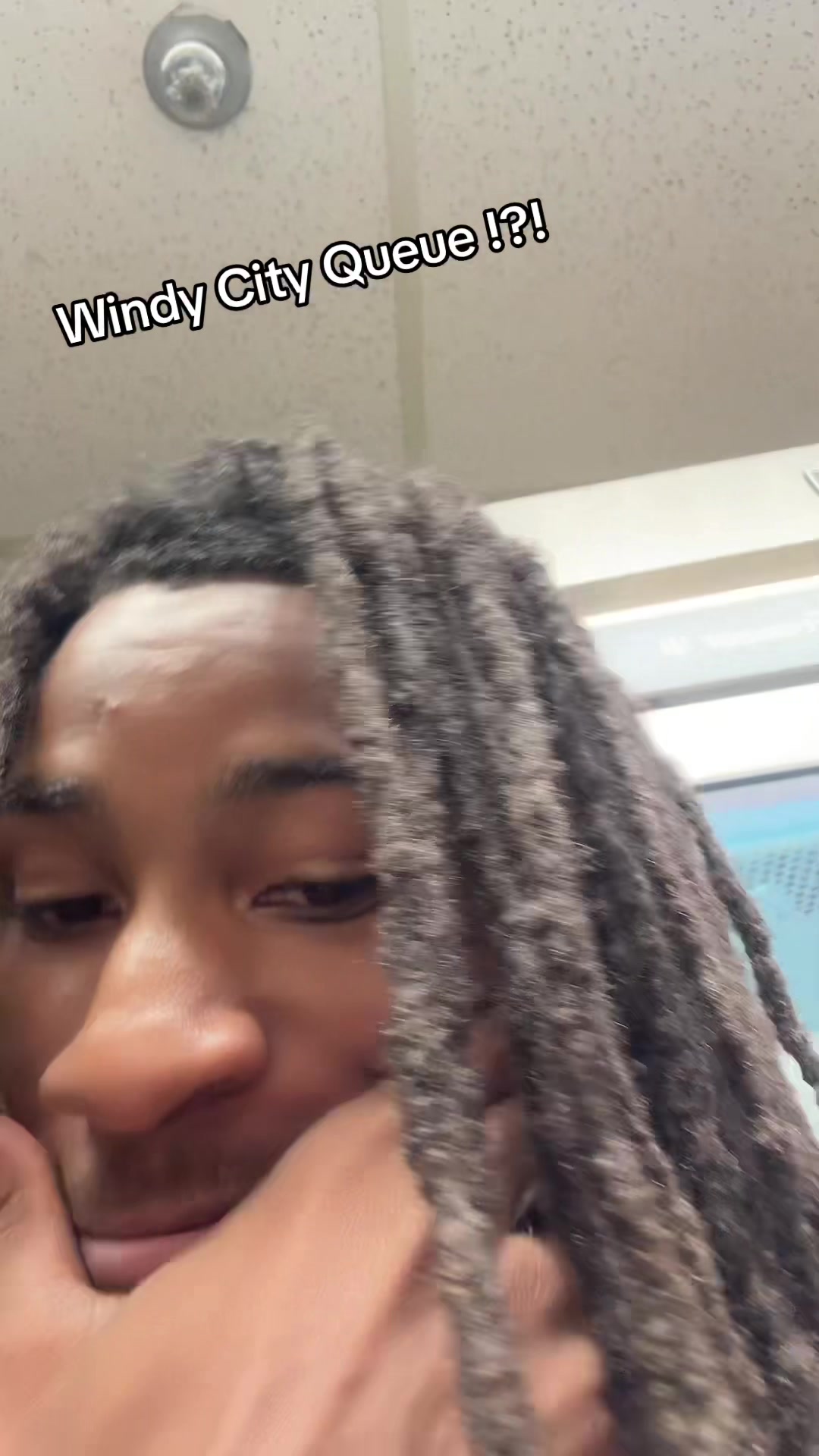 @Twitch: @Raxkkkz