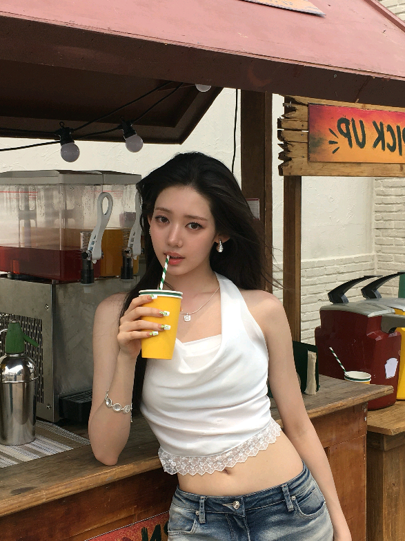 @M O Y