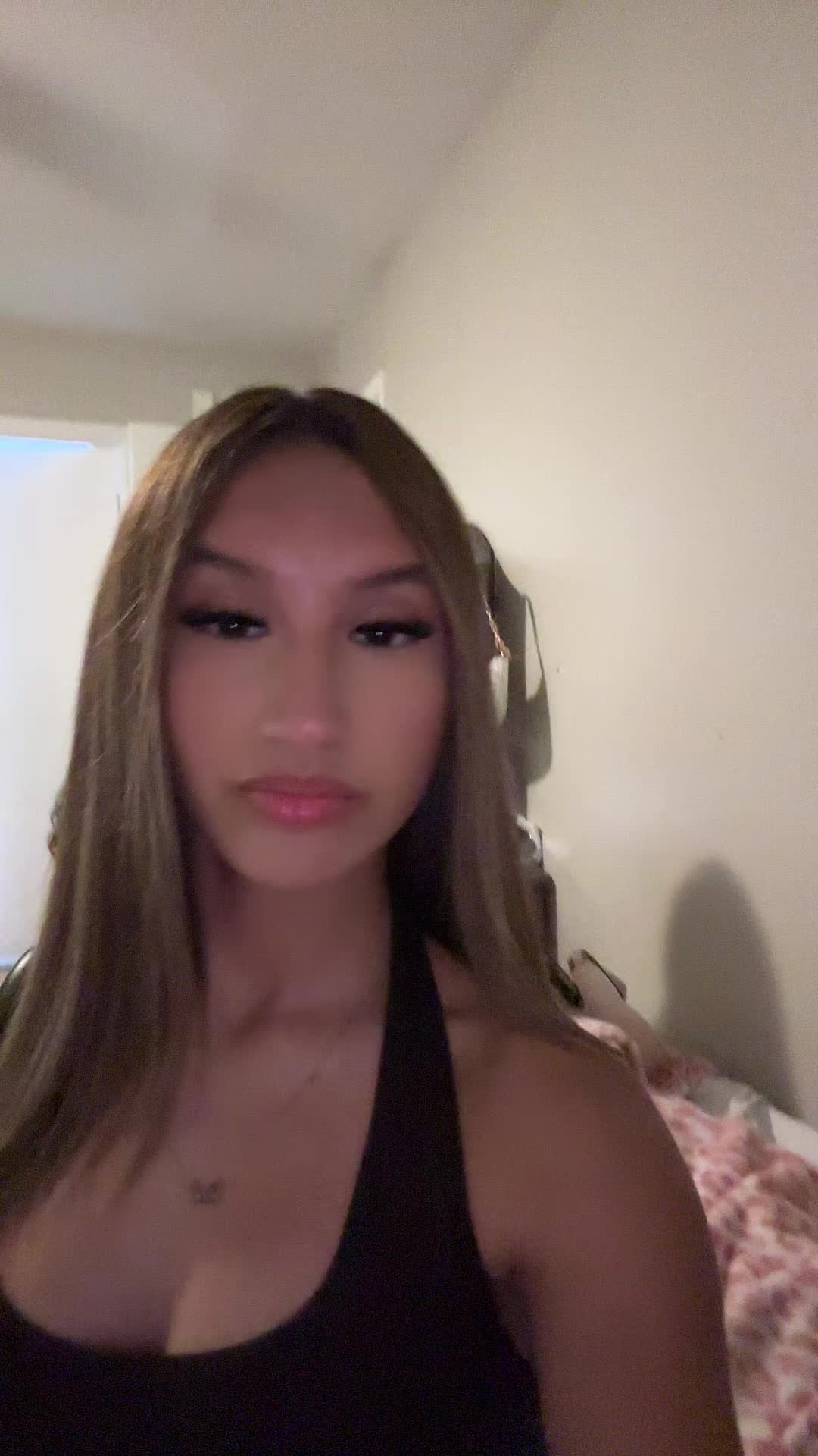 @Khlo