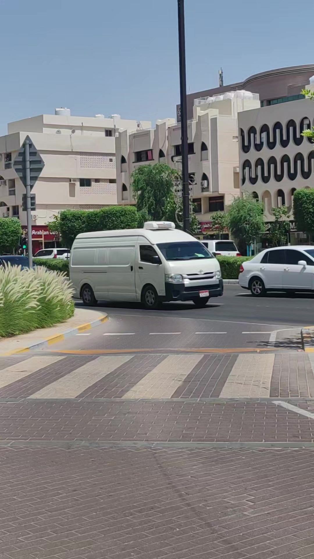 @Life iS better iN Green 🇦🇪