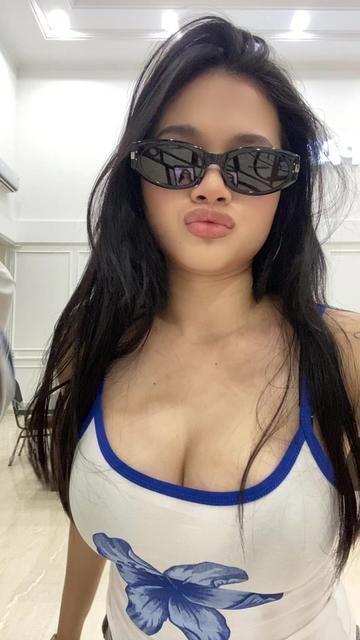 @wassuprachel 👀