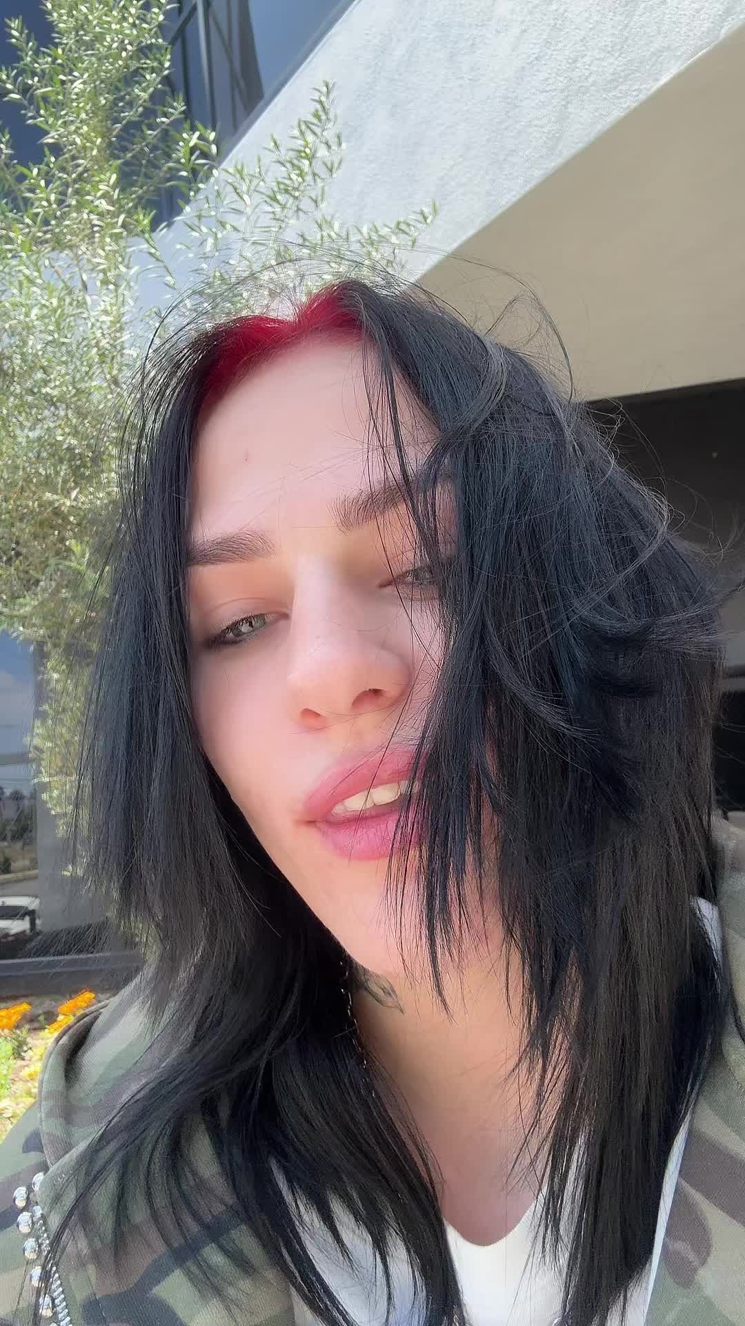 @notjustang