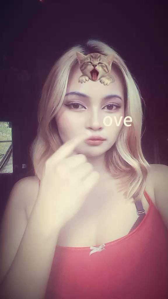 @Mae..