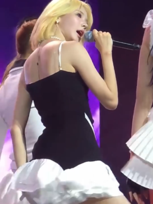 @최애의 순간 (Bias Moment)