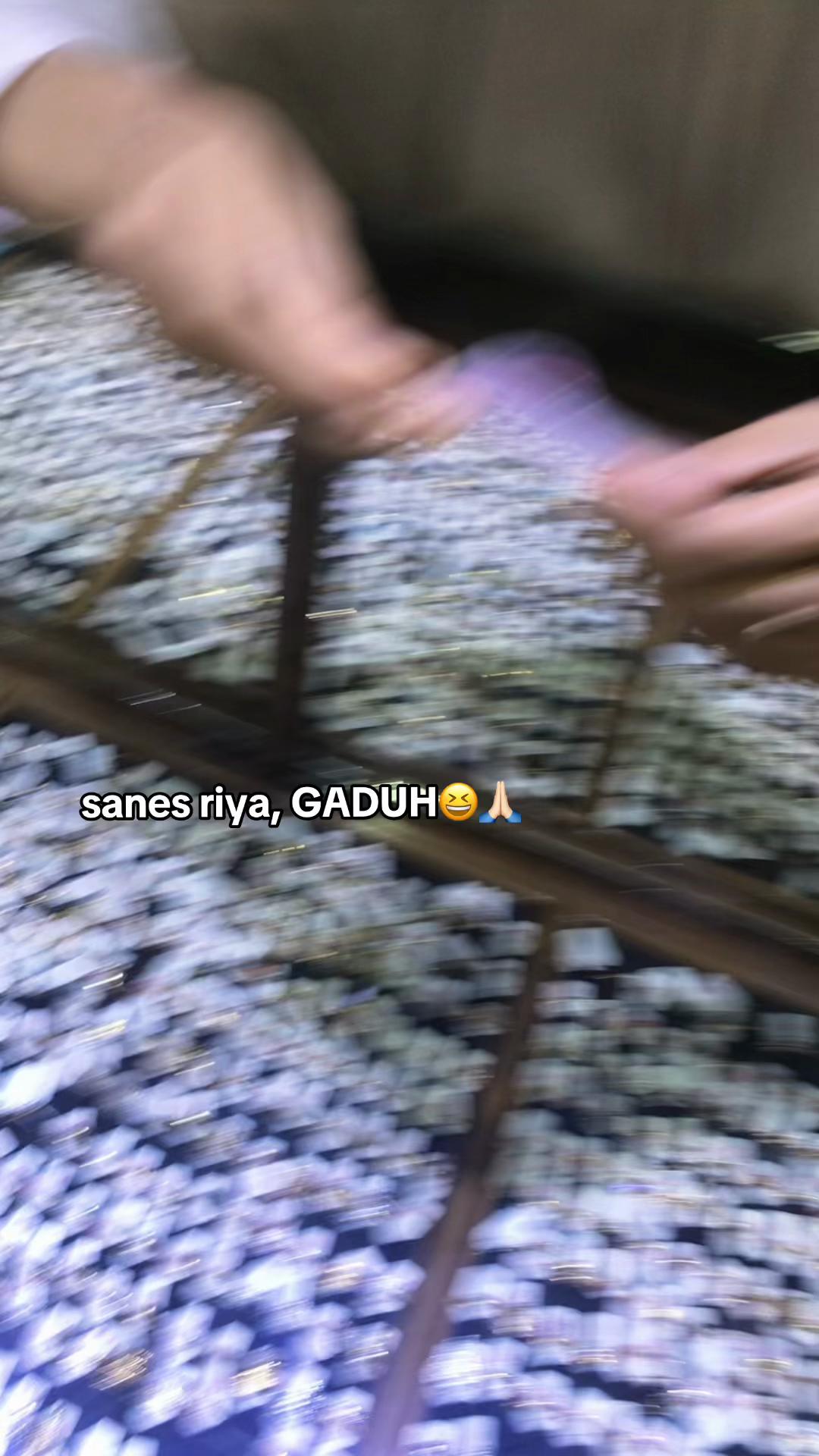 @🫧