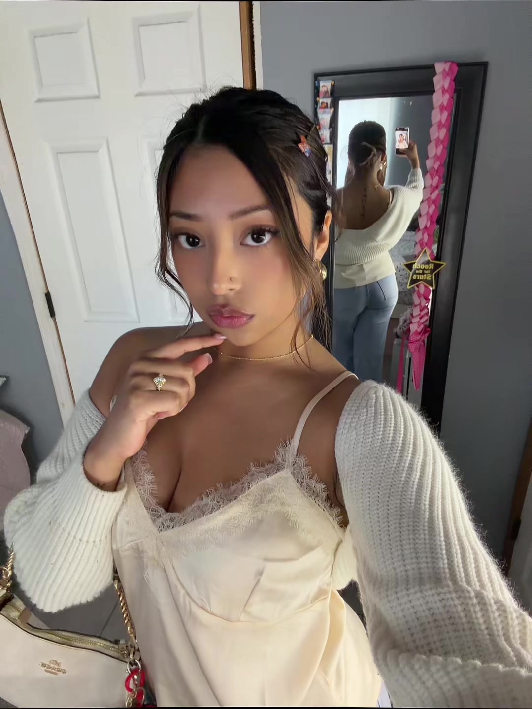 @⋆。‧˚⊹˚‧。⋆ 𝚟𝚒𝚟𝚒 ⋆。‧˚⊹˚‧。⋆