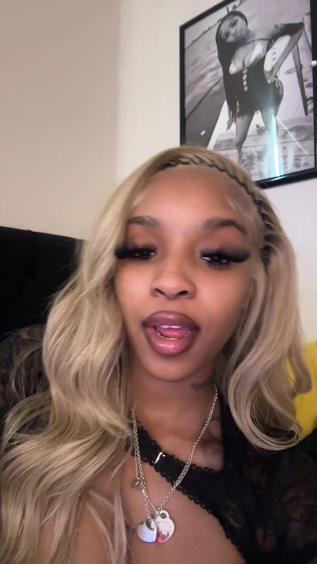 @Mikathetopic🫧🎀