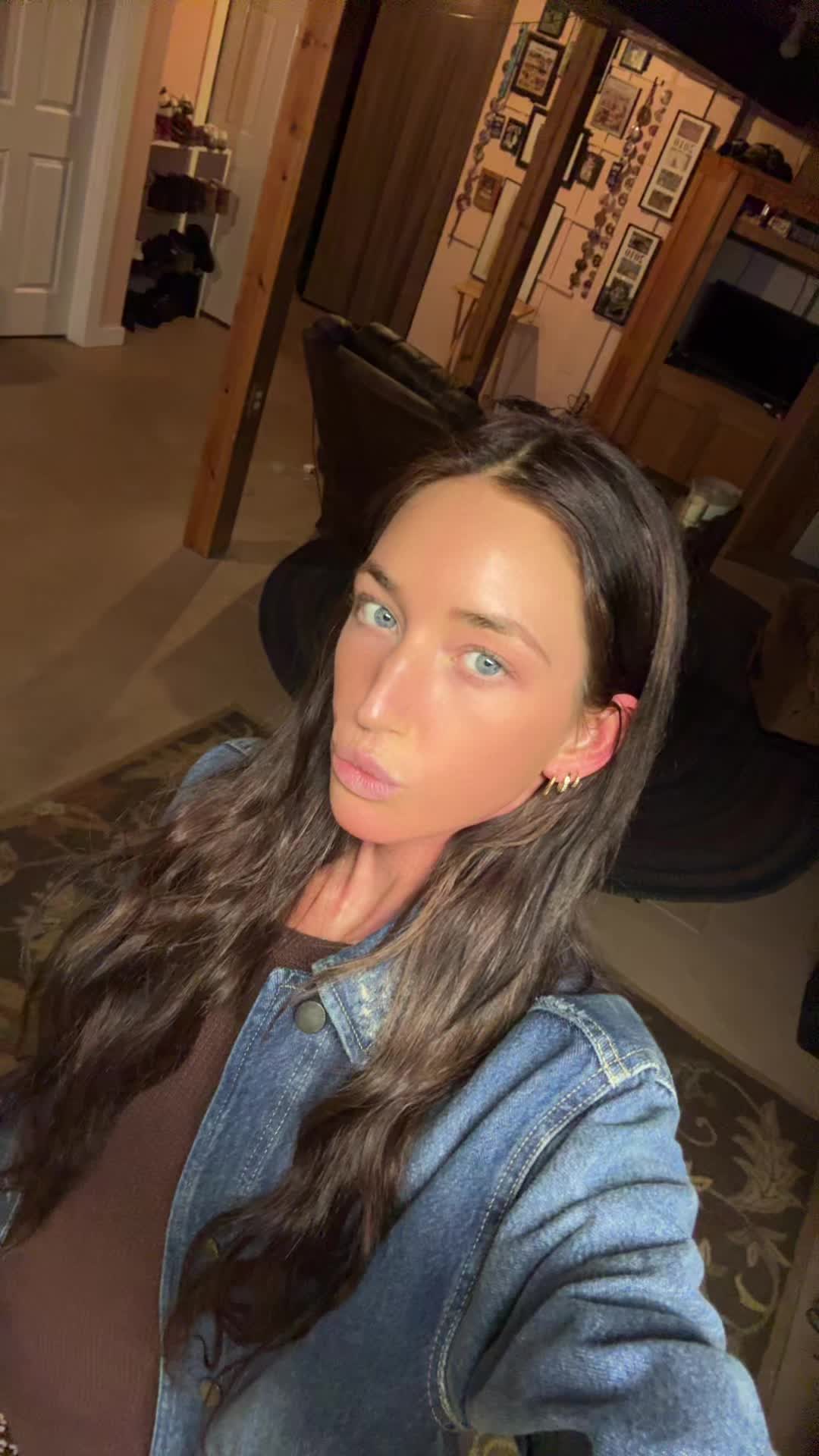 @isabella