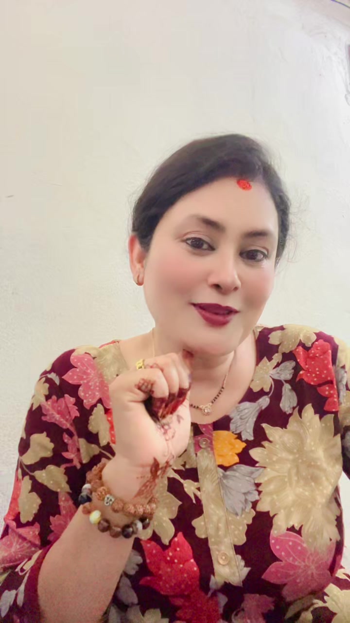 @santoshi_khadka