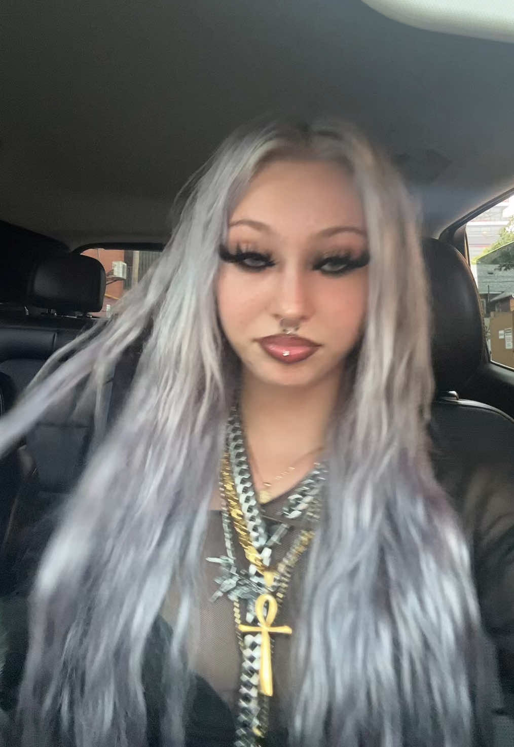 @2pretty4ademon