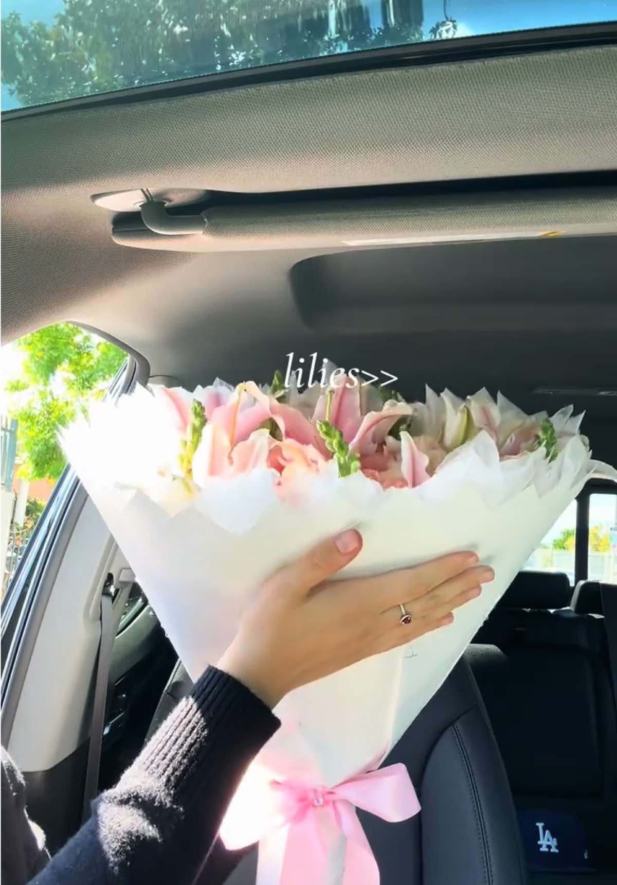 @The.FlowerVault