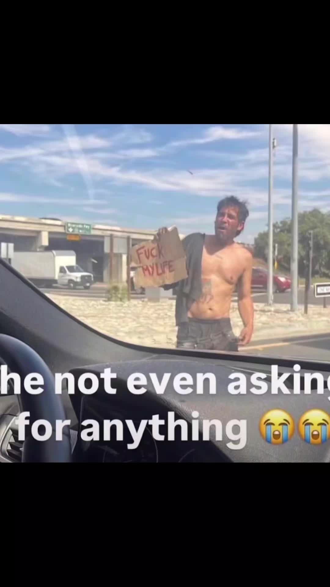 @⃟