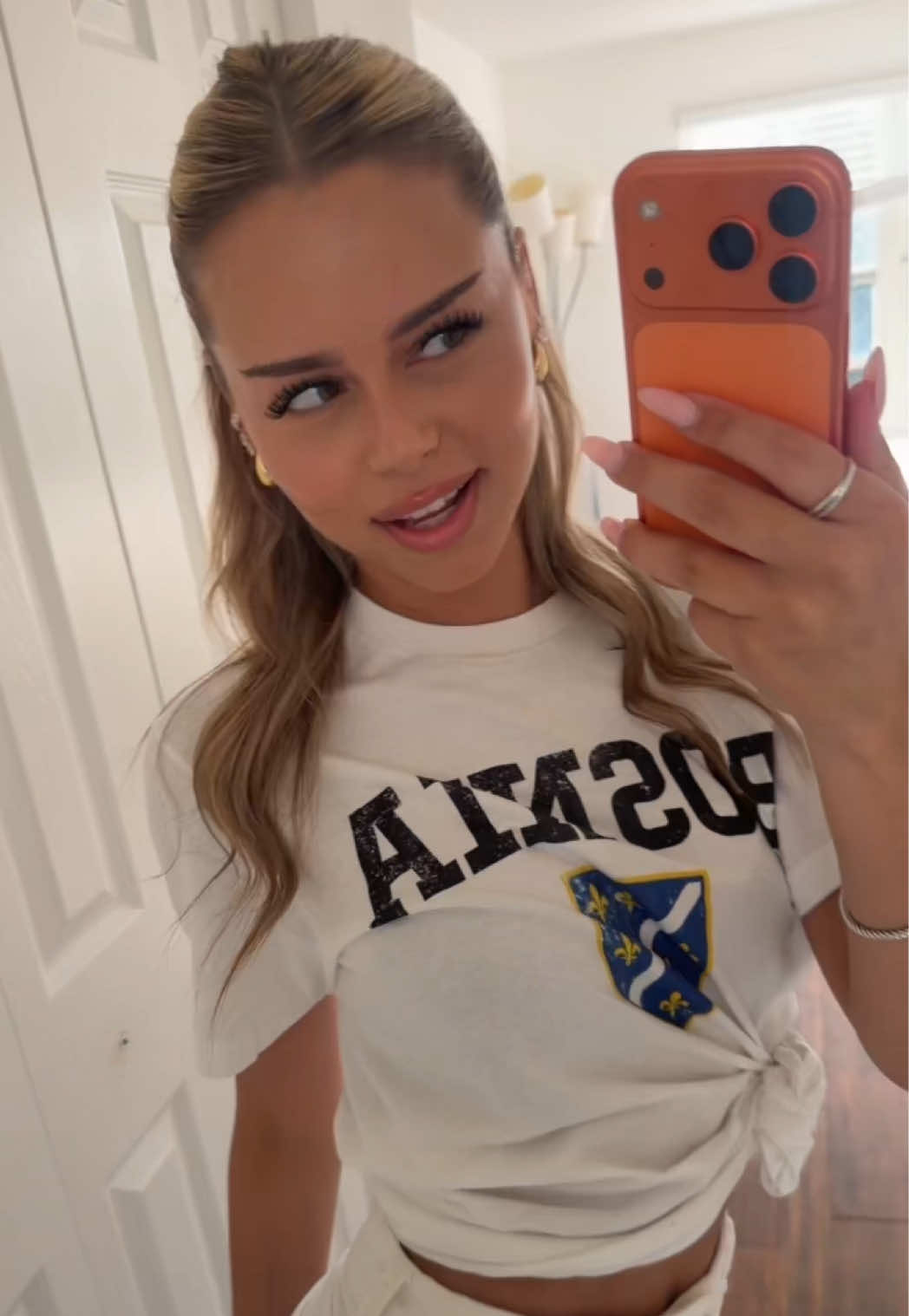 @Minela