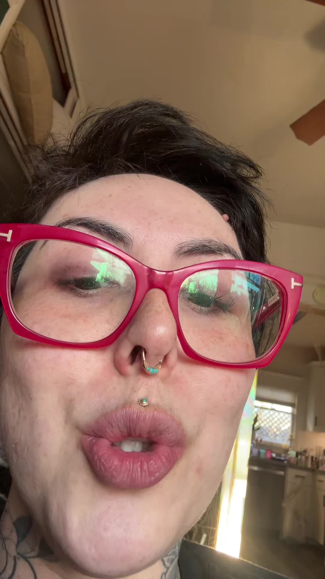 @Chloee