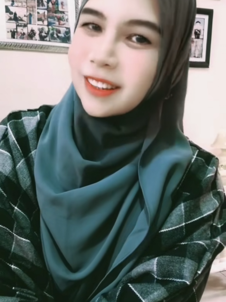 @💙Cici Harahap🧕