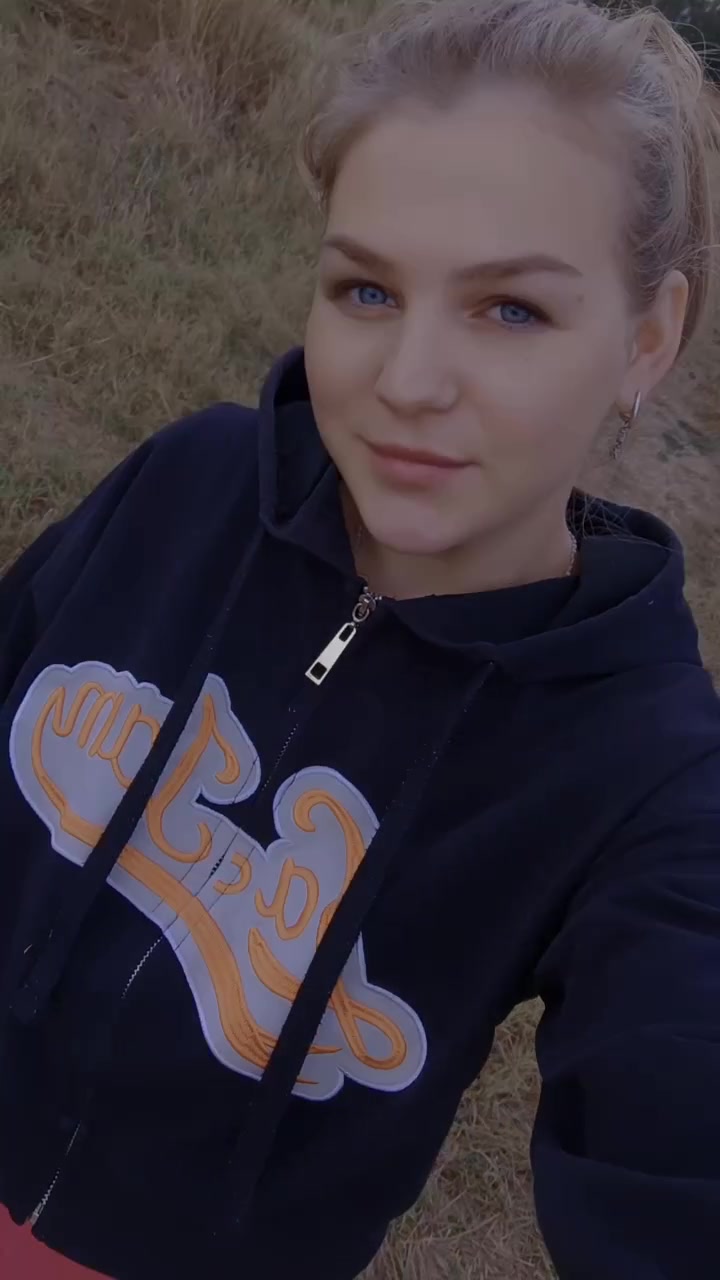 @👑Anna