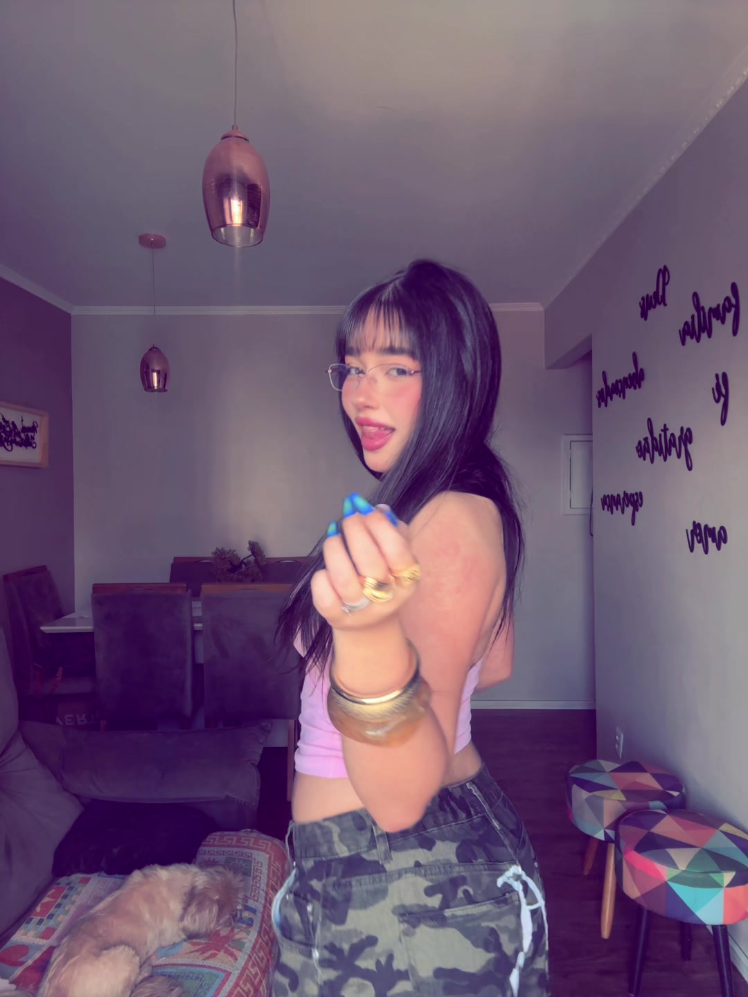 @Ellaa