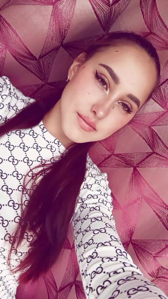 @Леся 🎶🦋
