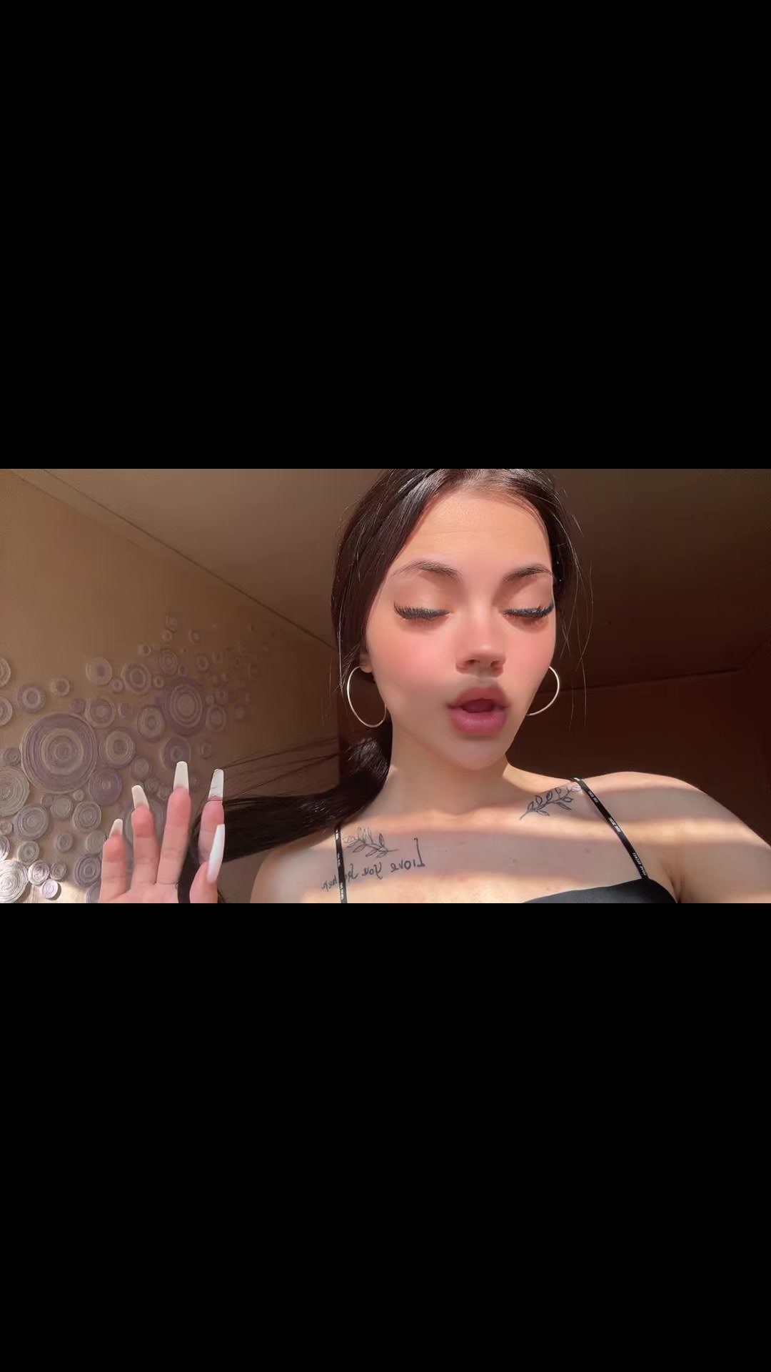 @Сучка♥️😏