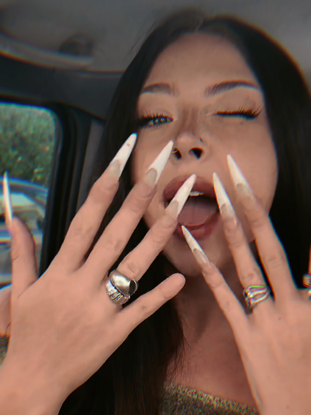 @calmeslooo