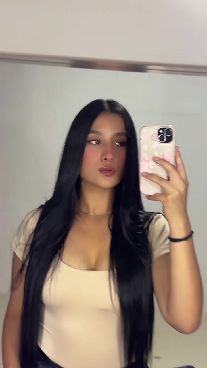 @Laura Venegas 🧸
