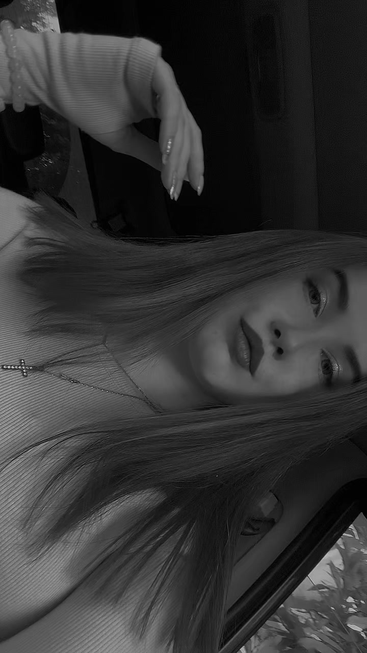 @Sandra Hell🥀