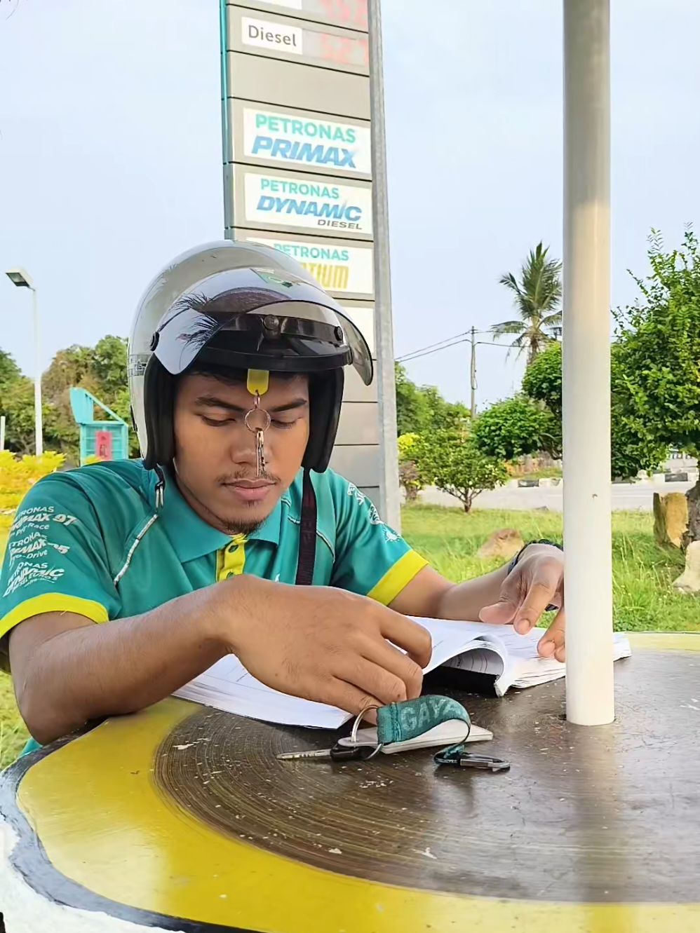 @Petronas Jln Padang Tembak