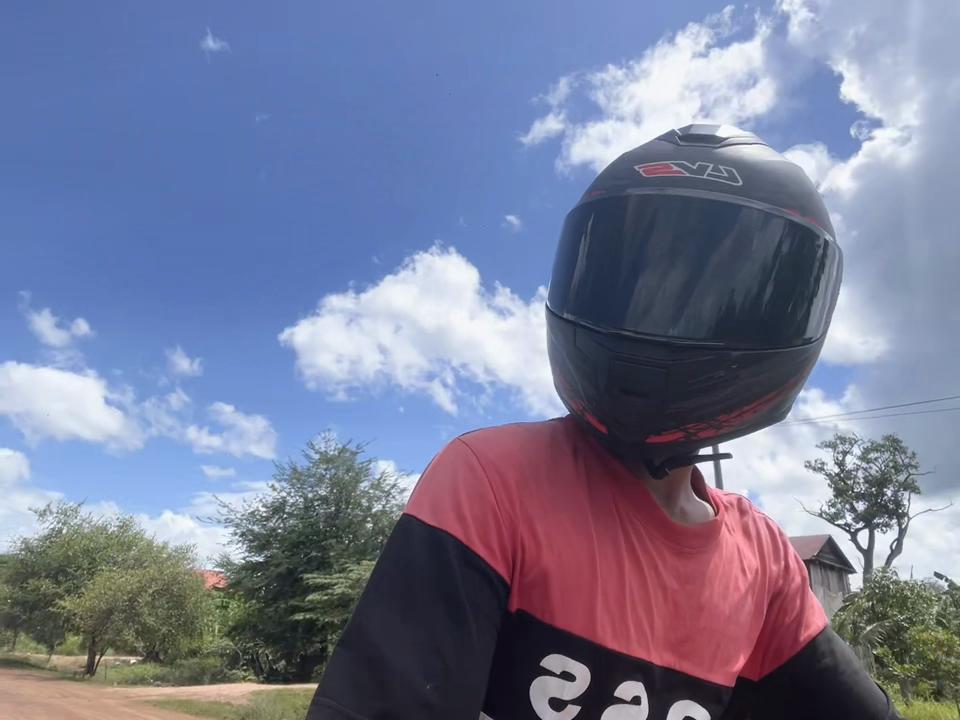 @ស្ទើ ល្បី.🥲