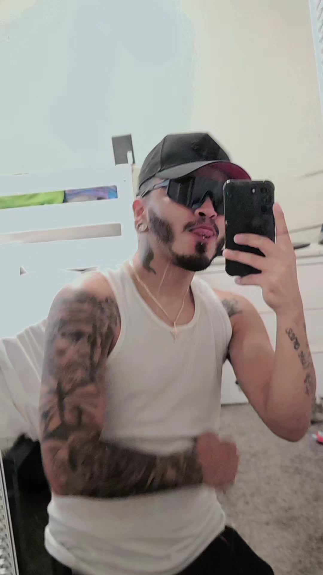 @🖤🤍Carlithos🤍🖤